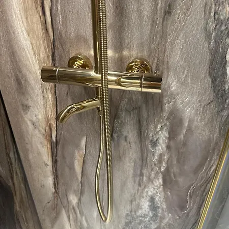 Lukrecja Houseboat Botel Vratislav