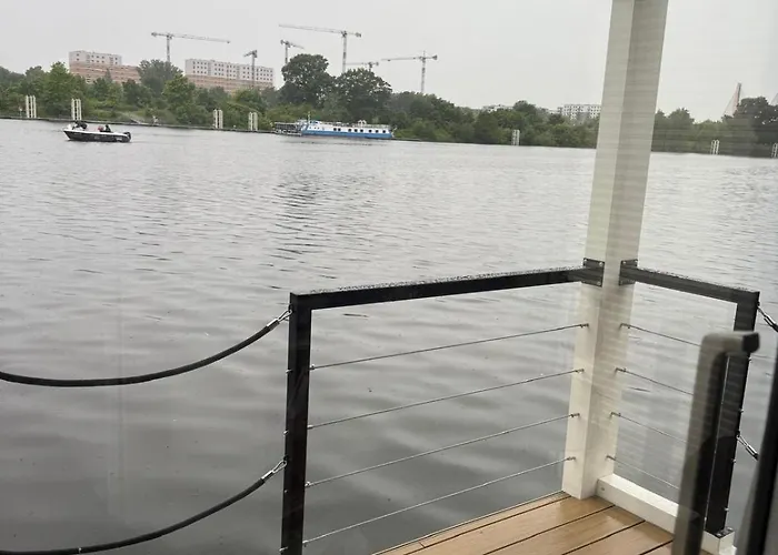 Lukrecja Houseboat Botel Vratislav