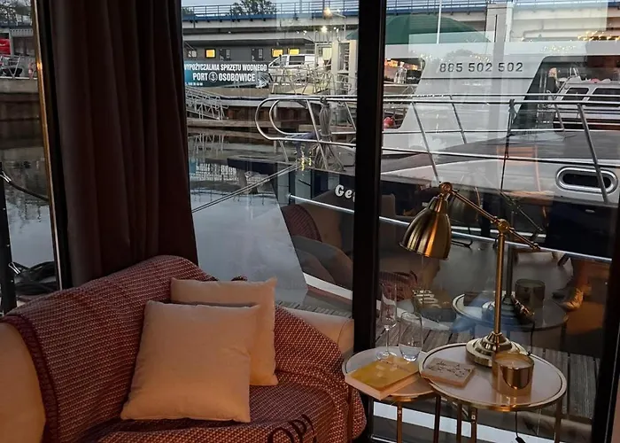 Botel Lukrecja Houseboat *