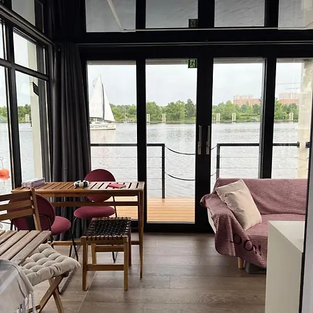 Lukrecja Houseboat Botel