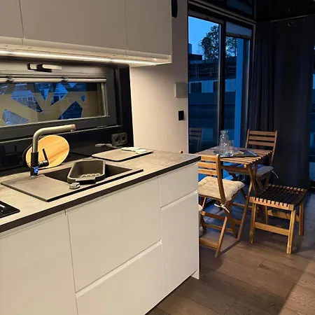 Botel Lukrecja Houseboat *