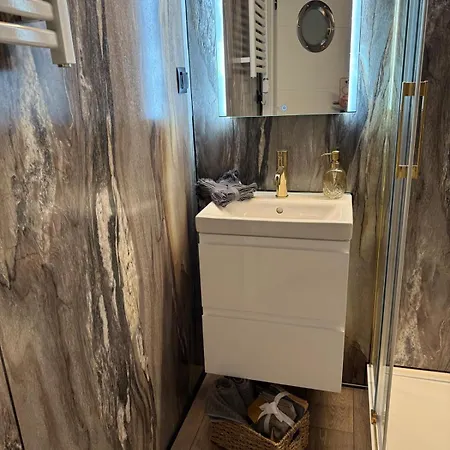 Botel Lukrecja Houseboat