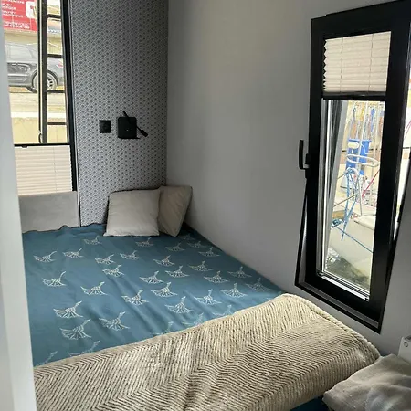 Lukrecja Houseboat Botel