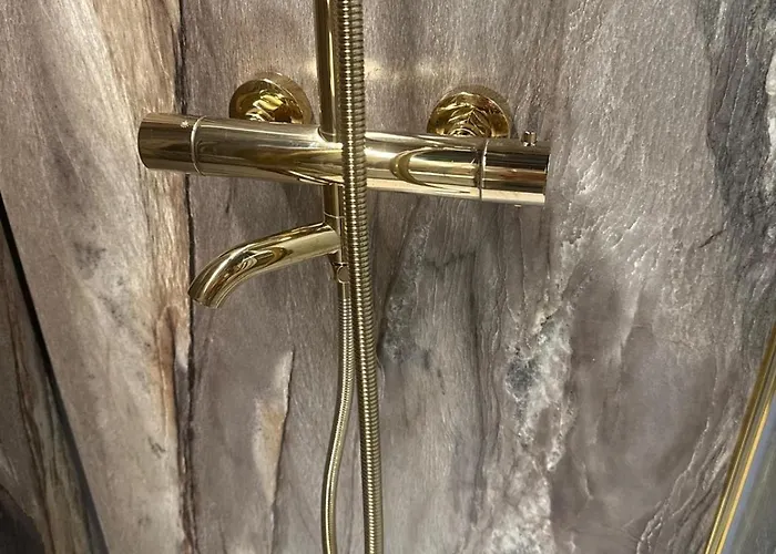 Lukrecja Houseboat Botel Wrocław