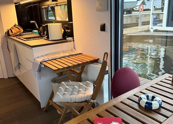 Botel Lukrecja Houseboat Wrocław